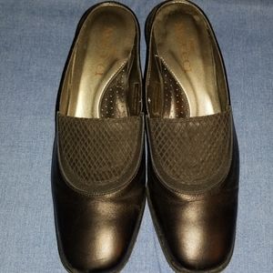 Sesto Meucci Sigmar Leather Mule REDUCED